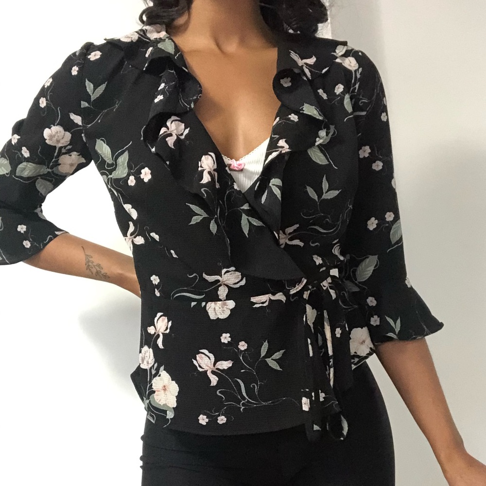 TIE UP BLOUSE